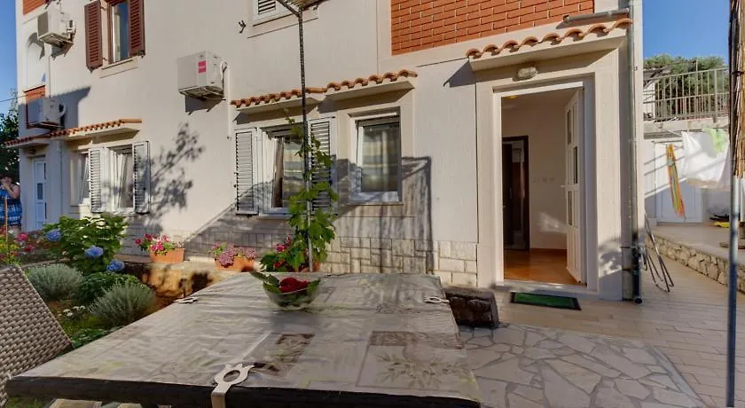 Apartment Nikolina Mali Losinj